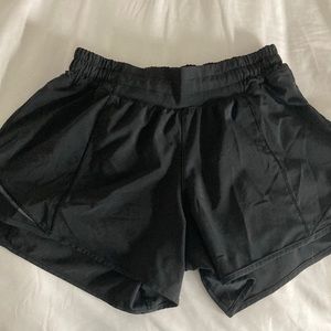 black lulu lemon hotty hot shorts